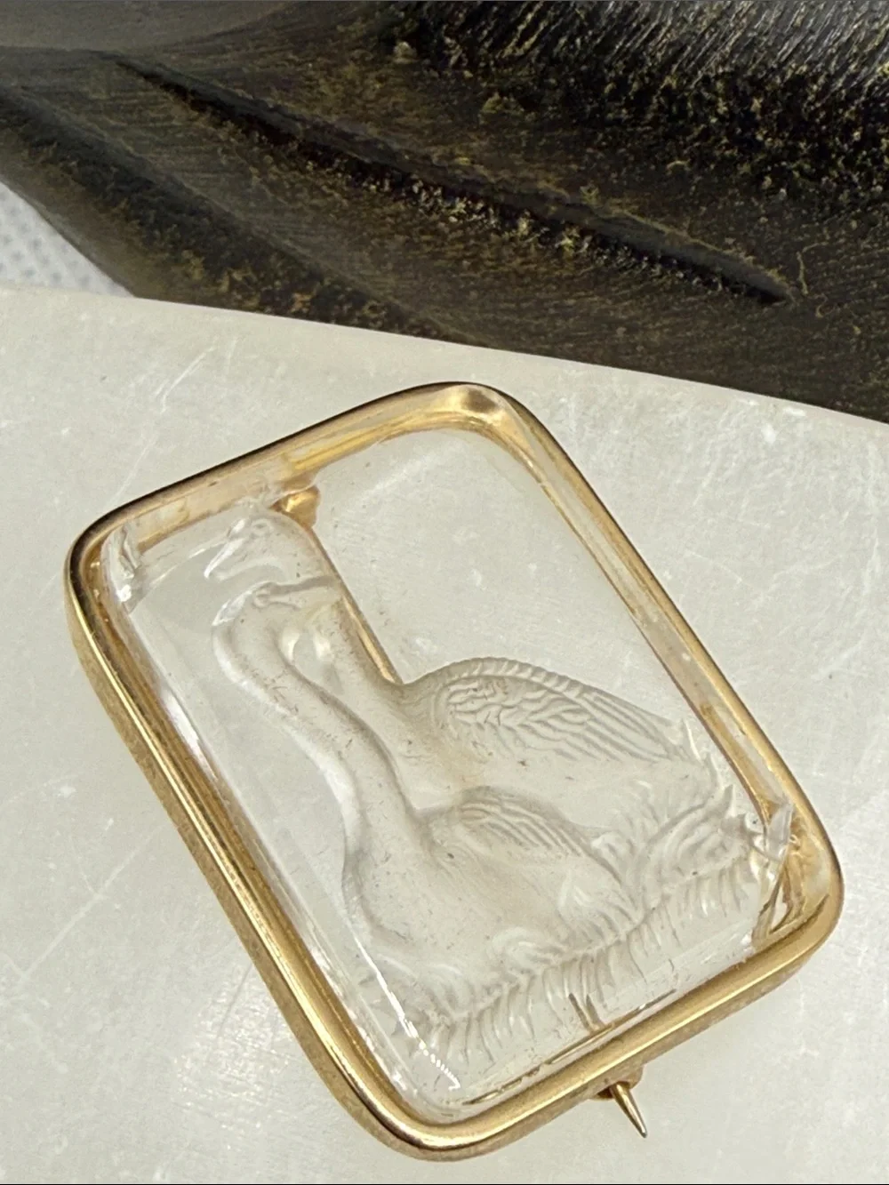 Vintage intaglio glass untested metal unsigned unmarked Glass Swan pin brooch
